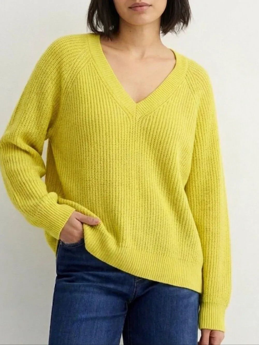 Old Navy XXL Bright Yellow Ribbed V-Neck Sweater Soft Cotton Blend Bold Minimal